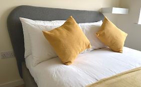 Ashford Holiday Home Sleeps 6 Free Parking Wifi
