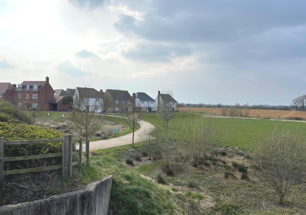 Ashford Holiday Home Sleeps 6 Free Parking Wifi Willesborough Exterior photo